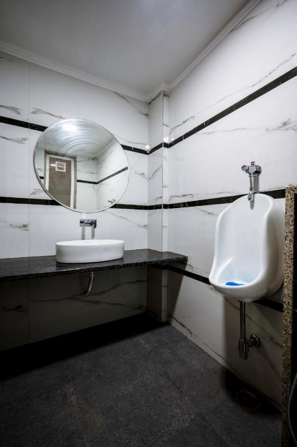 The Palms Inn I Near Medanta Medicity I Sec-38 Gurgaon Exterior foto